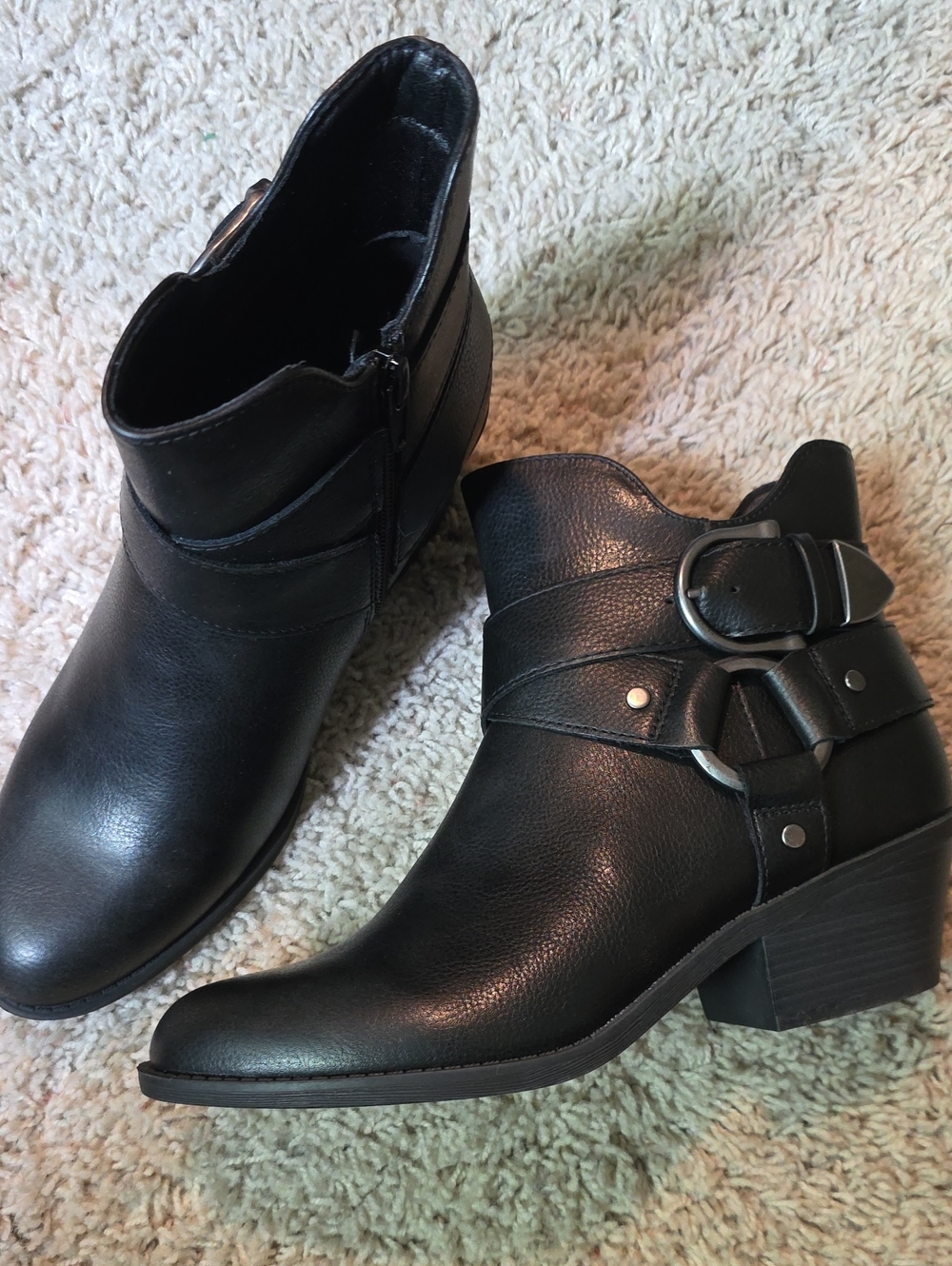 FRYE AND CO. Black Faux Leather Buckle Strap Ankle Booties Size 7.5